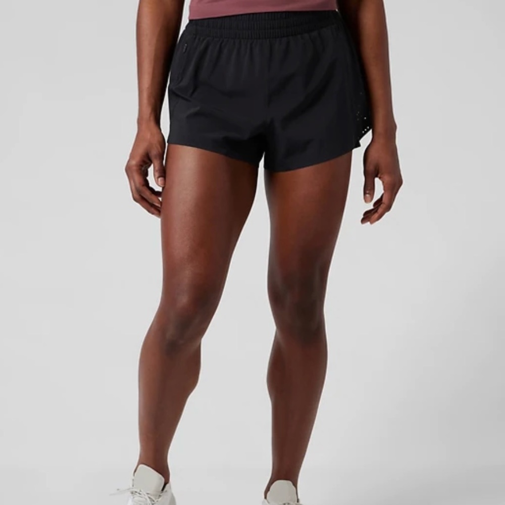 Athleta Hustle 3 inch shorts black - XS